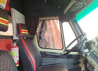 Mercedes-Benz 207D Diesel Manuelle 1995 à Taounate