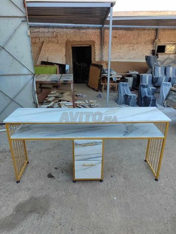 Lave tête et Table de manucure 