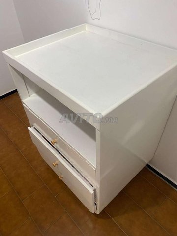 Lit bébé avec matelas et commode