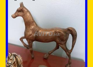 تحفة حصان نحاسية نادرة عمل يدوي أنيق لديكور راقٍ 