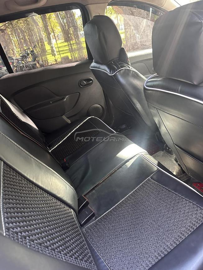 dacia sandero tout option ´ etat presque neuf
