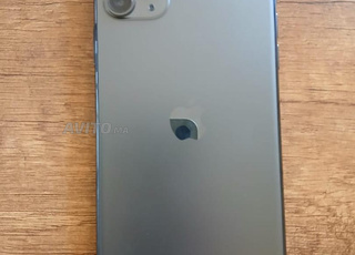 I PHONE 11 PRO MAX TRES BONNE ETAT 