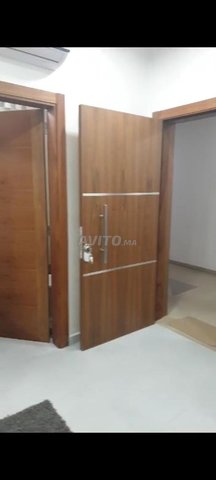 Haut standing bureau meublé et bien équipé