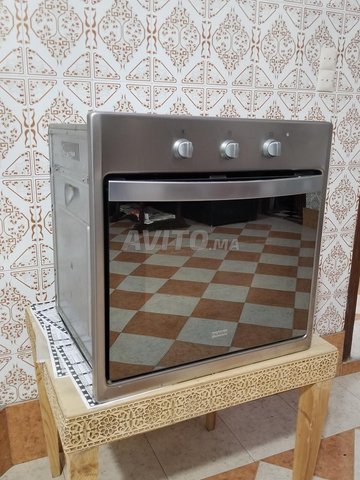 Four - FRANKE à gaz   فرن FRANKE يعمل بالغاز للبيع