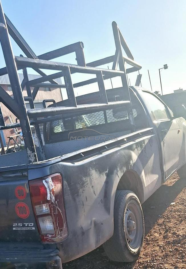 ISUZU PICK-UP DIESEL MANUELLE 2023 À BOUSKOURA 