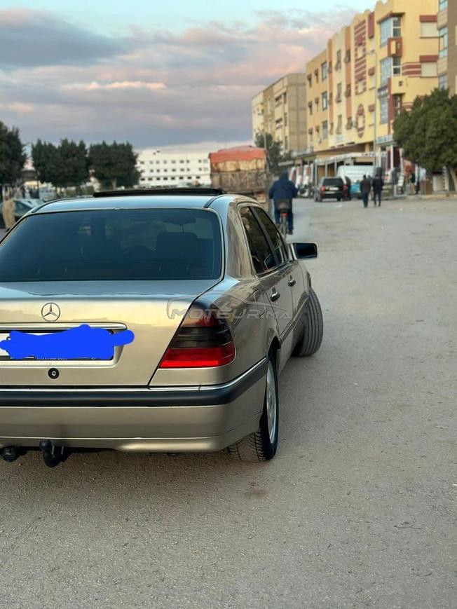 mercedes Benz c220 