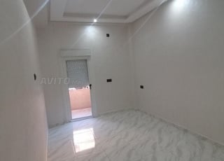  شقة للكراء في حي الشرف في إقامة مؤمنة