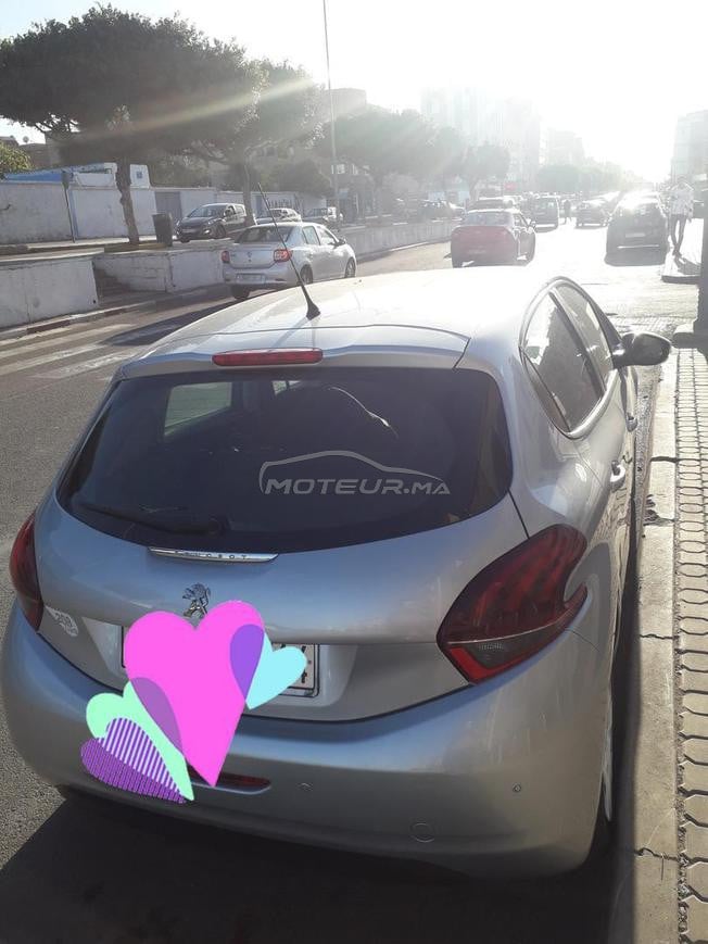 Peugeot 208 essence