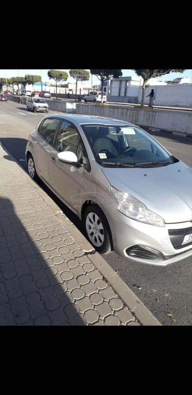 Peugeot 208 essence
