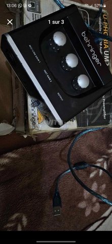 Carte son behringer  U- phoria Um2 