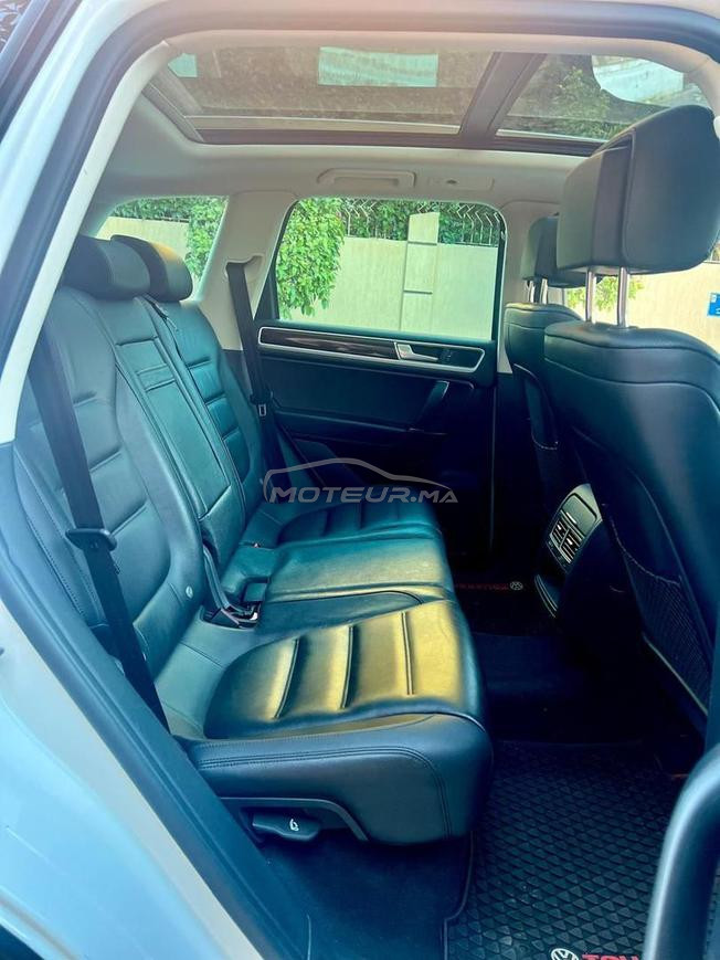 Volkswagen Touareg (Full Option)