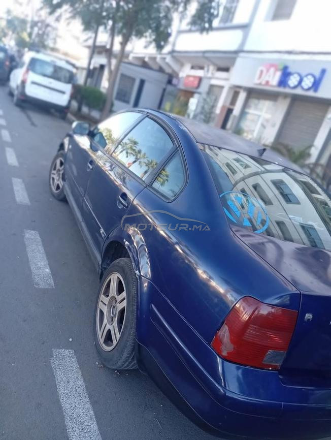 Volkswagen Passat model 2000