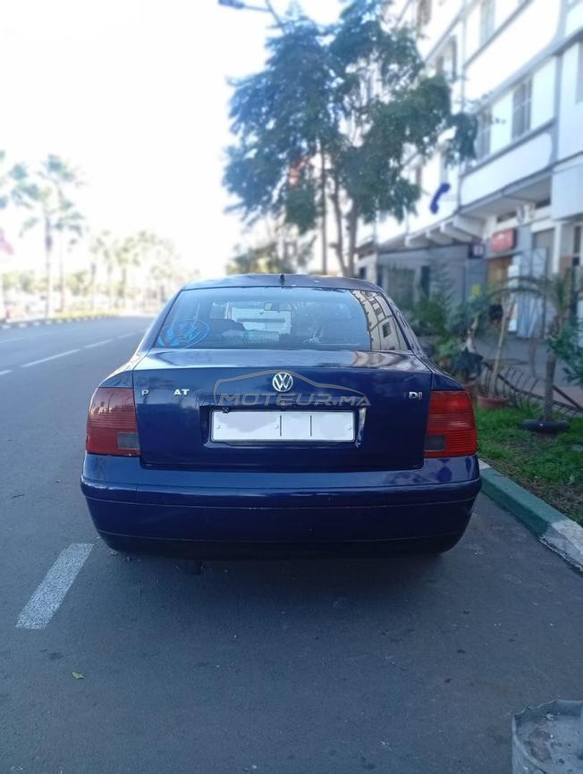 Volkswagen Passat model 2000