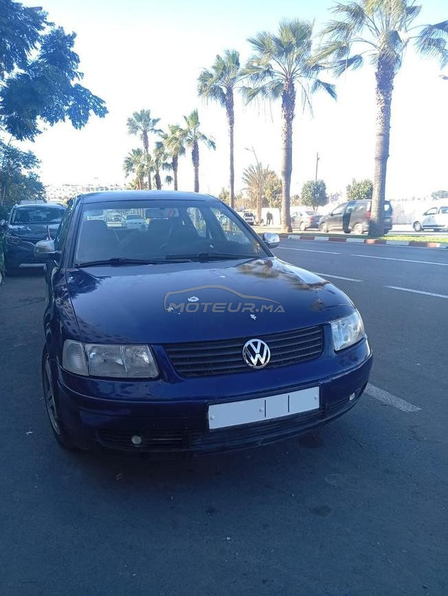 Volkswagen Passat model 2000