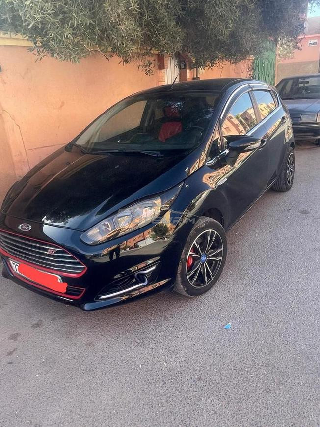 سيارة بقيا نقيا بحل جديدة