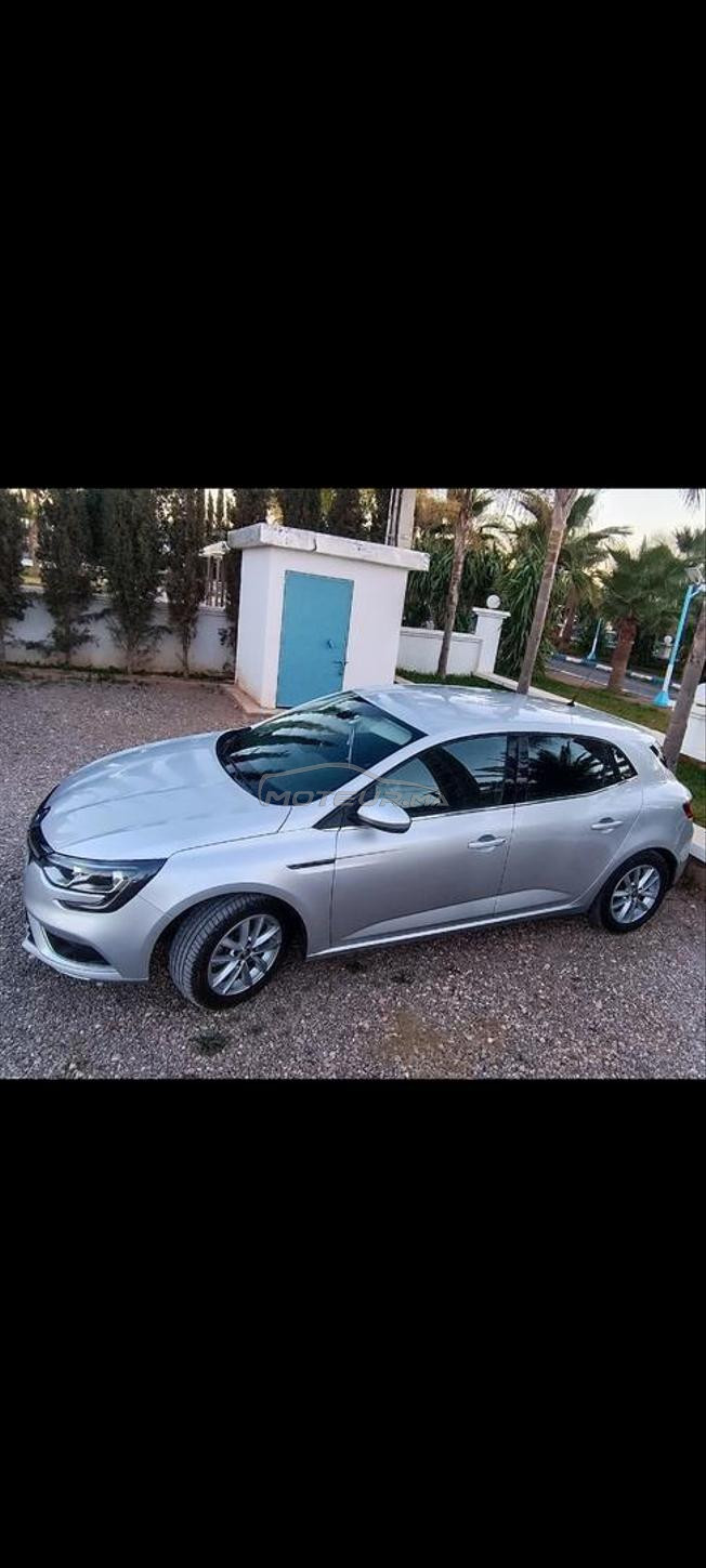 Mégane 4 très propre 2019 1er main