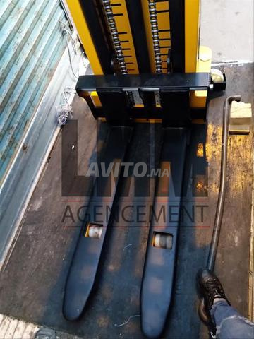 gerbeur électrique YA - 2