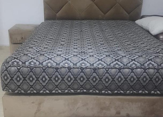 Lit, cadre matelas commode