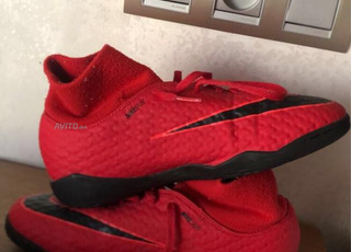 Godasse Nike futsal pointure 38