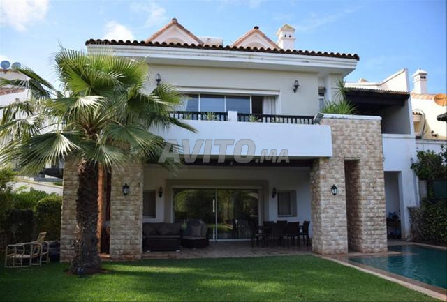 Femme de Ménage chez Famille Américaine 