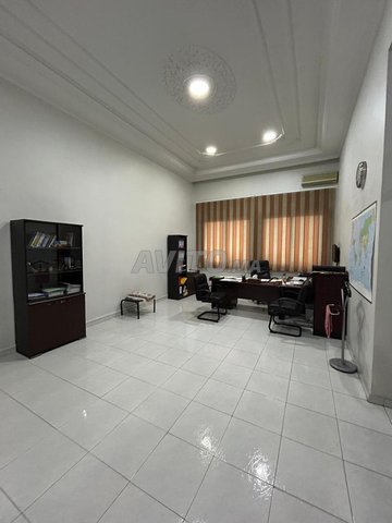 APARTEMENT BUREAU  RDC A VENDRE CENTER PRESTEGIEUX