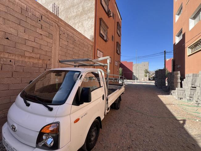 Hyundai h-100 