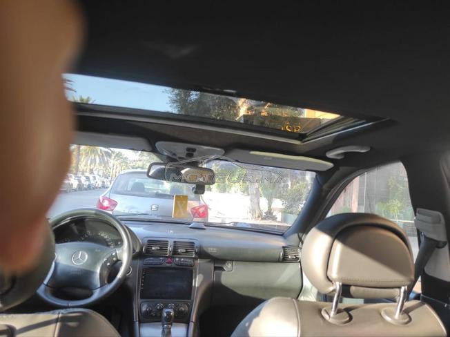 MERCEDES en très bonne etat ميرسيديس 220