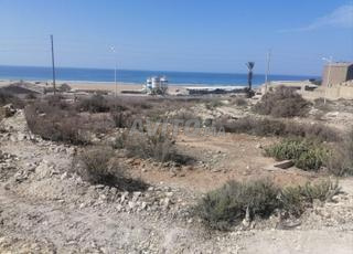 Un lot de terrain en face de la mer 
