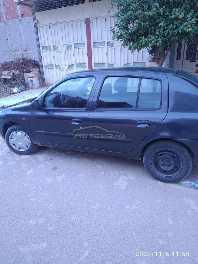 clio 2 essence. model 2005