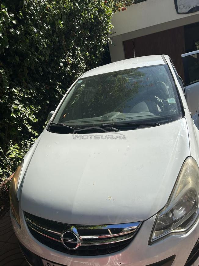Opel Corsa Essence Manuelle 2012 à Rabat