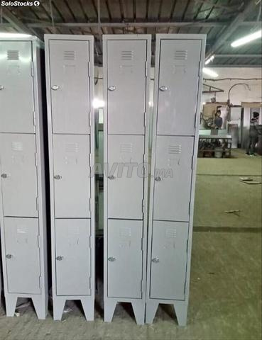 Vestiaires Métalliques pour Entreprises et Écoles