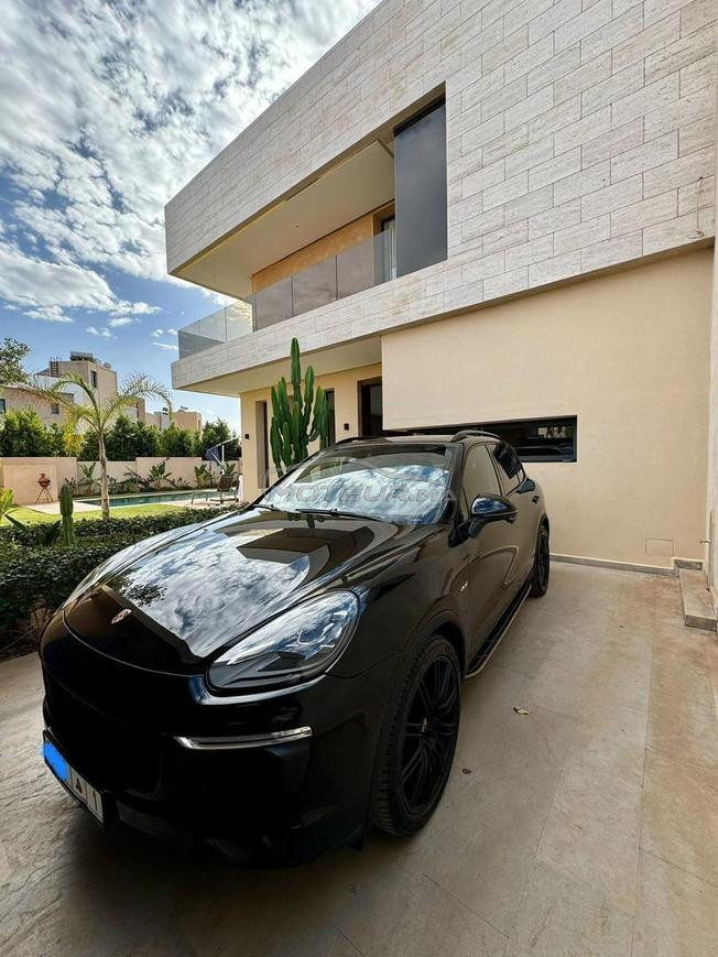 porsche cayenne 2016