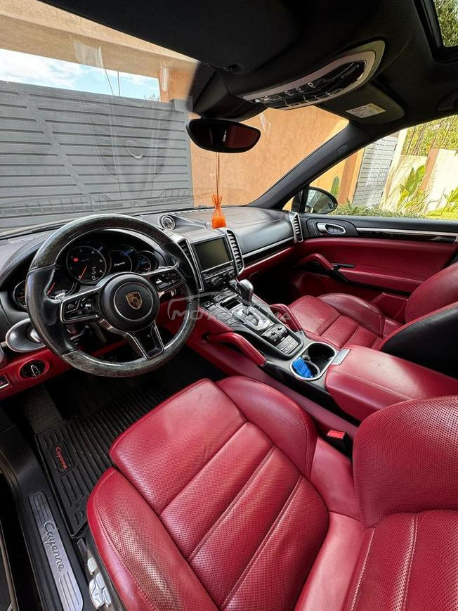 porsche cayenne 2016