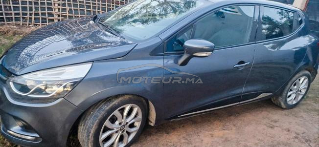Clio a vendre 
