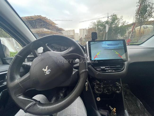 Peugeot 208 Diesel Manuelle 2017 à Tanger