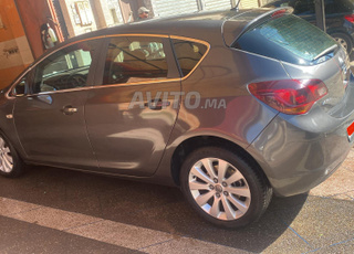 Opel Astra Diesel Manuelle 2012 à Meknès