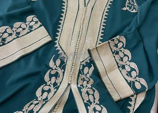 لبيسات للبيع في حالة جيدة