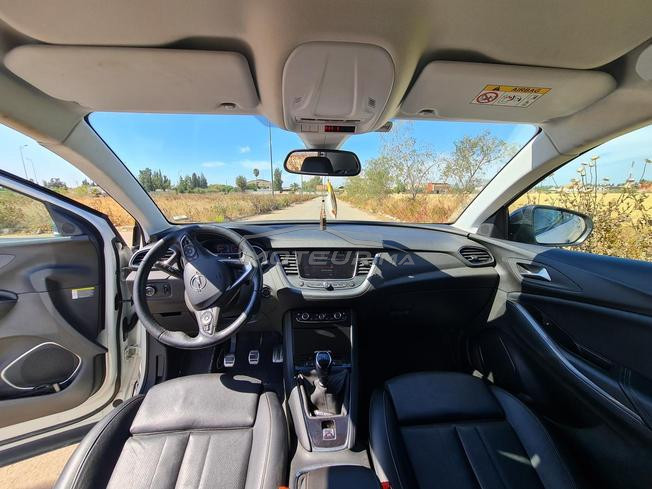 Opel grandland X bon état 