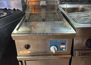 friteuse sur placard gaz 