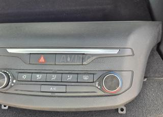 kit radio avec connecteur Peugeot 308