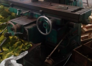 Fraiseuse universelle VARNIER