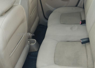 سيارة للبيع 