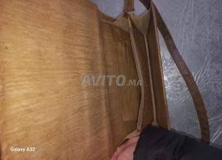 حقيبة نسائية من جلد التمساح الحقيقي (تحفة) 