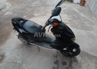 Yamaha Nitro 1ère main 