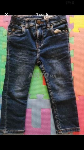 2 jeans enfant 2/3 ans Carters et B'gosh