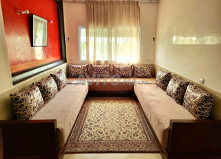 Bel appartement F2 meublé avec piscine à Harhora