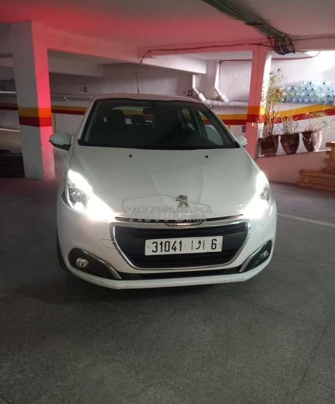 Peugeot 208 Diesel Manuelle 2018 à Rabat