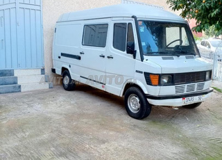 Mercedes 201 fourgon mod 1993