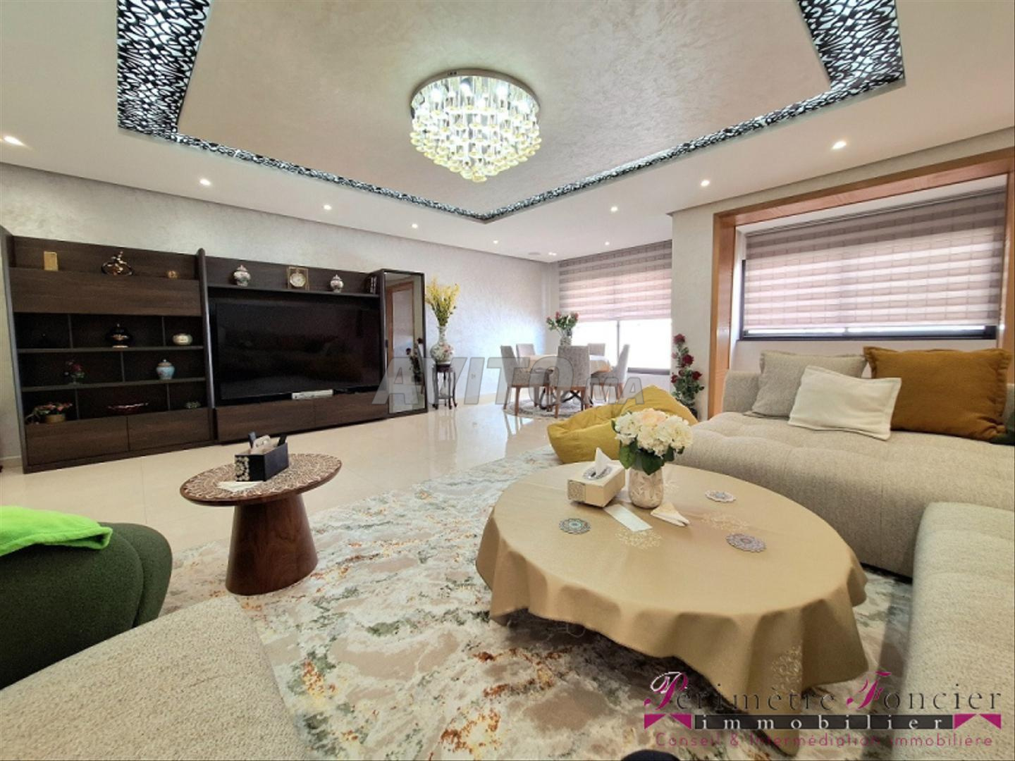 MAARIF PRES TWIN BEL APPARTEMENT A VENDRE 150 m²
