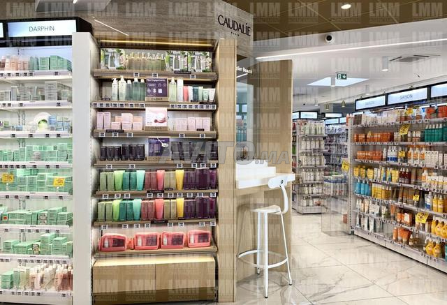 rayonnage parapharmacie  cosmétique 